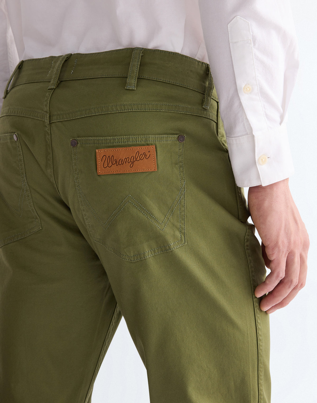 Wrangler Greensboro Hose Regular Fit, Grün Olive