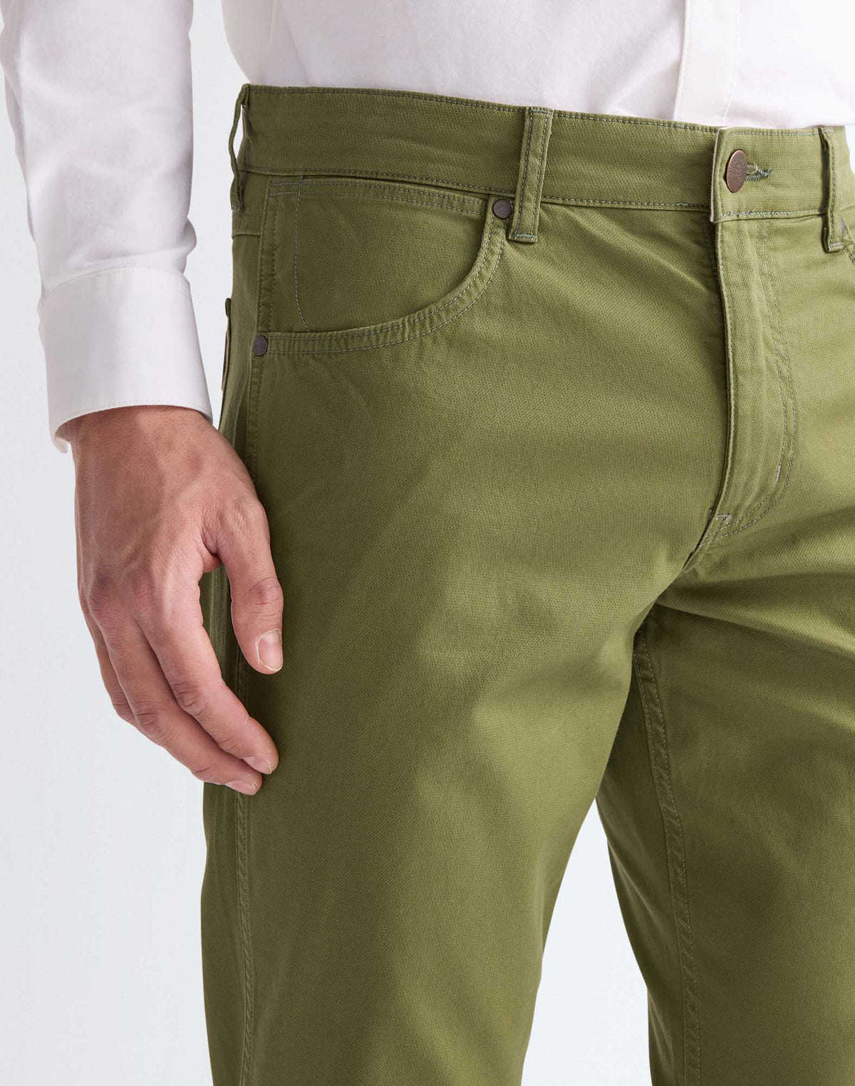 Wrangler Greensboro Hose Regular Fit, Grün Olive