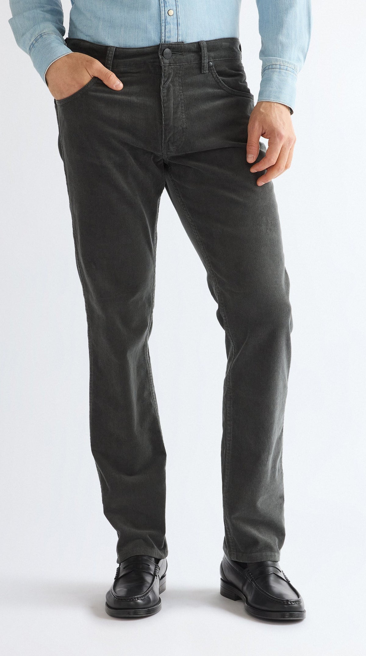 Wrangler Greensboro Pantalon en velours côtelé, Gris foncé "Dark Shadow"