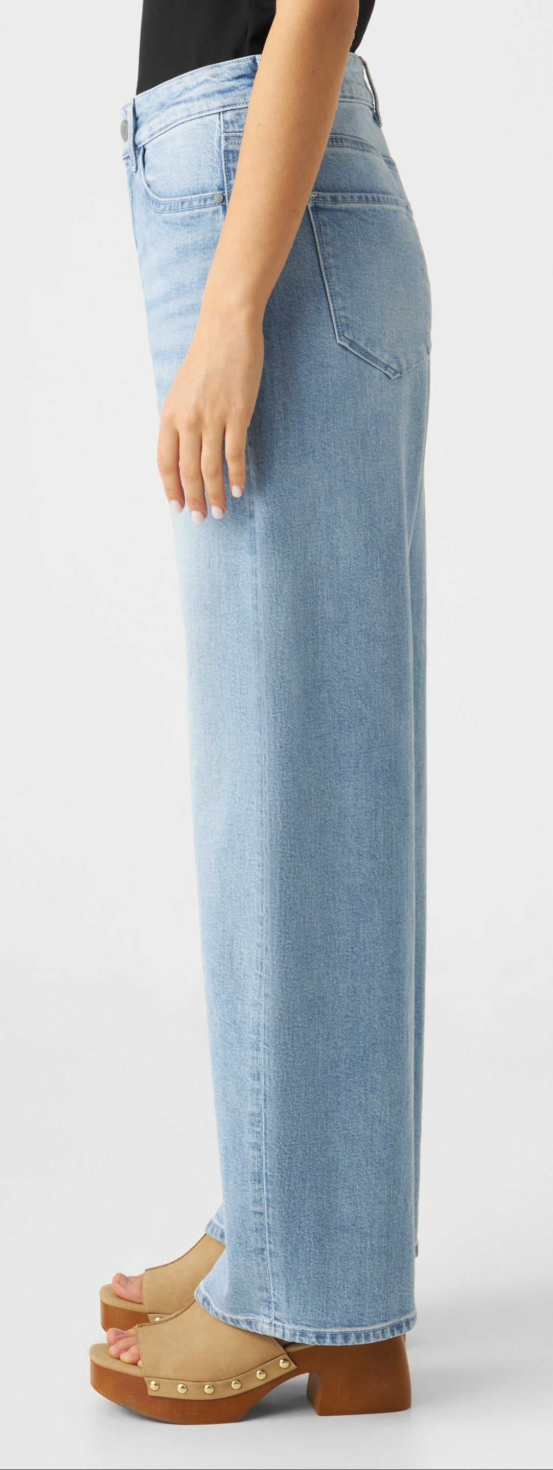 ASH Barrel Leg Soft Denim - O-Shape Jeans, Hellblau "Light Blue"